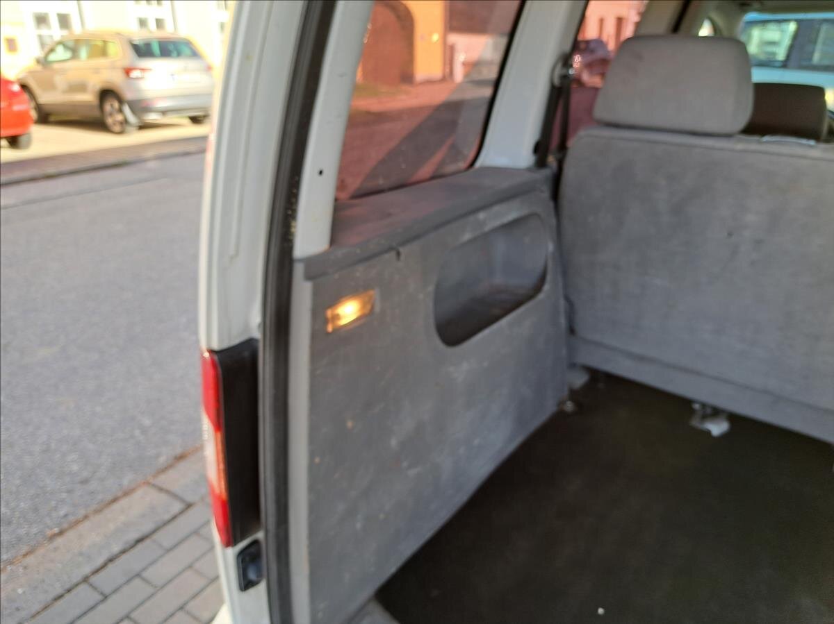 Volkswagen Caddy Kombi 1,9 l 77 kw