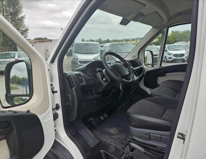 Peugeot Boxer 8