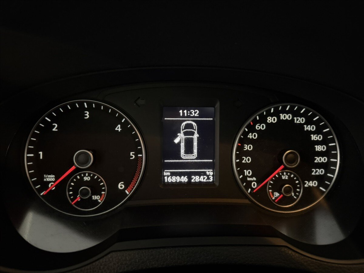 Volkswagen Sharan MPV 2,0 l 103 kw