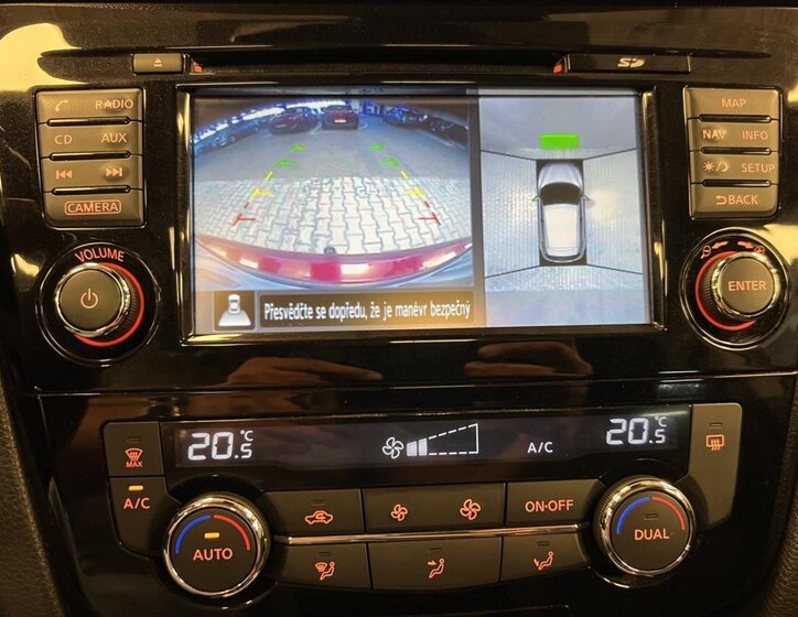 Nissan Qashqai SUV / Terénní 1,6 l 96 kw