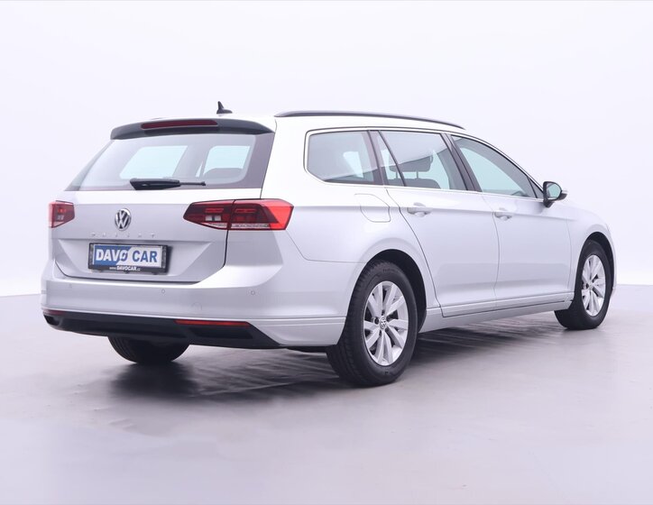 Volkswagen Passat Kombi 1,6 l 88 kw