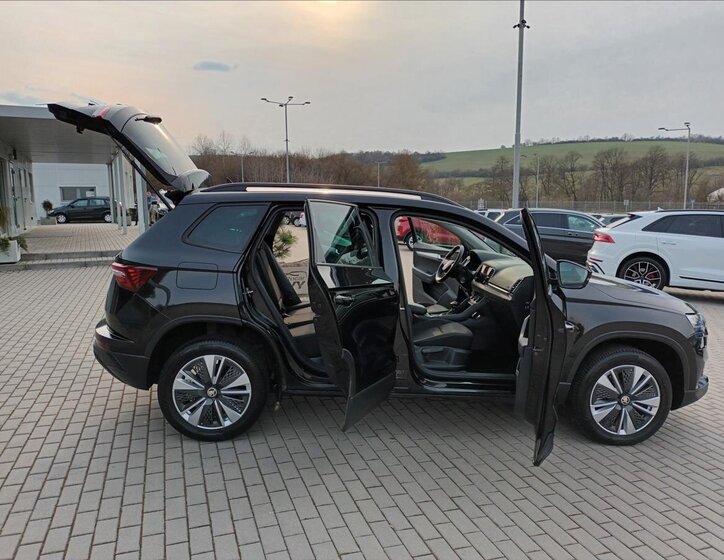 Škoda Karoq SUV / Terénní 1,5 l 110 kw
