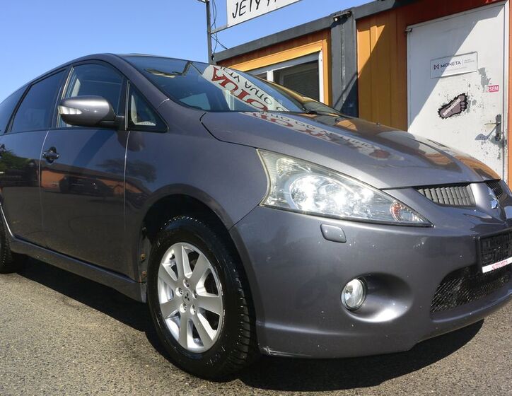 Mitsubishi Grandis 37