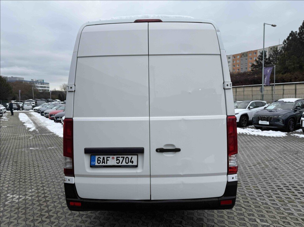 Hyundai H 350