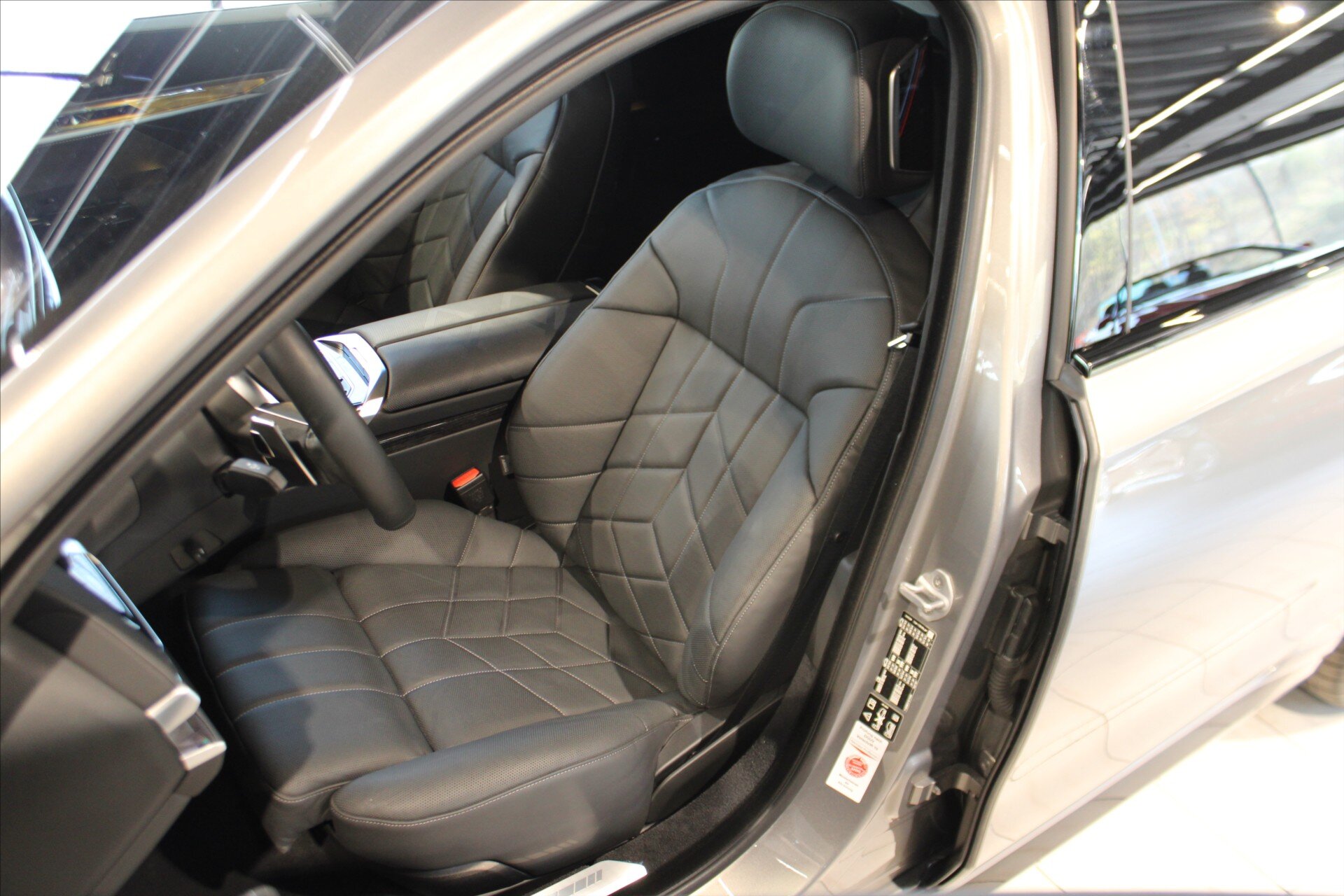 BMW Řada 7 Ostatní 3,0 l 210 kw