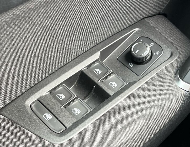 Volkswagen Touran Kombi 1,5 l 110 kw