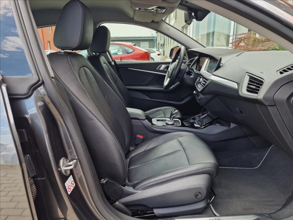 BMW Řada 2 Sedan / Limuzína 2,0 l 110 kw