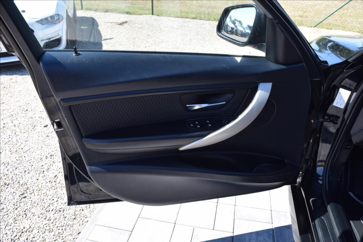 BMW Řada 3 Kombi 2,0 l 105 kw