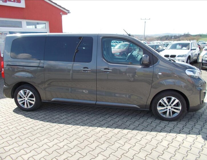 Peugeot Traveller MPV 2,0 l 130 kw