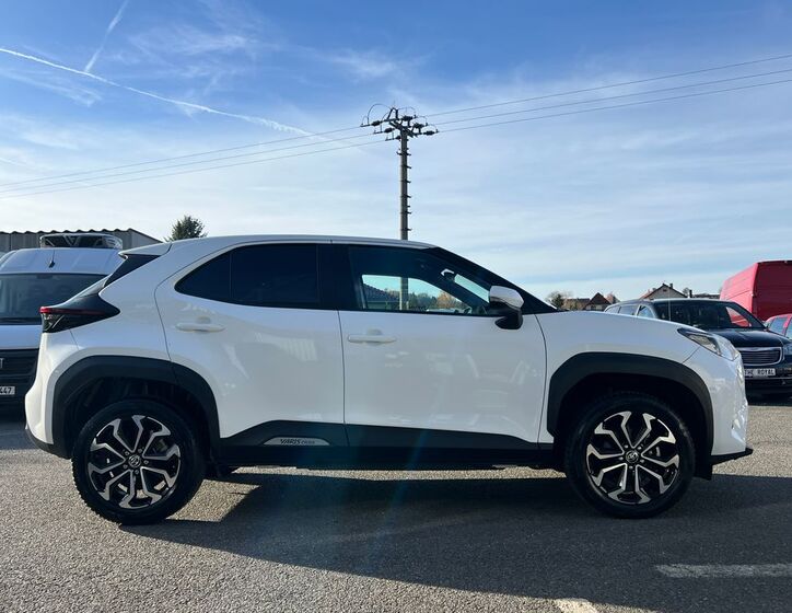 Toyota Yaris Cross 21