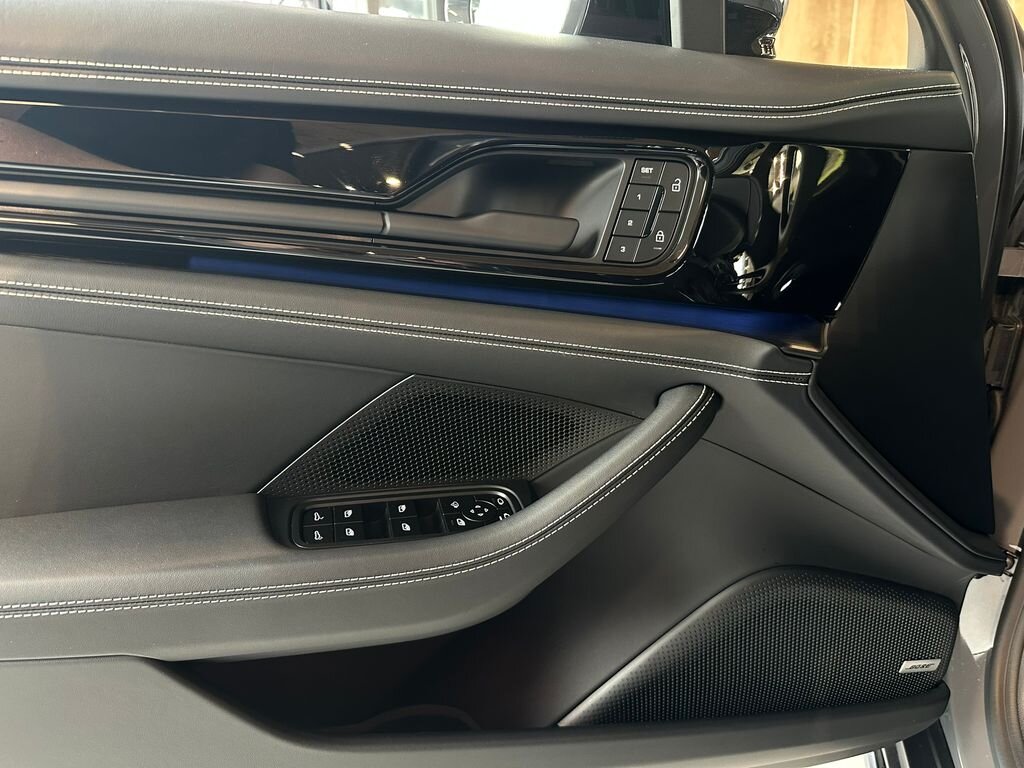 Porsche Panamera Sedan / Limuzína 4,0 l 368 kw