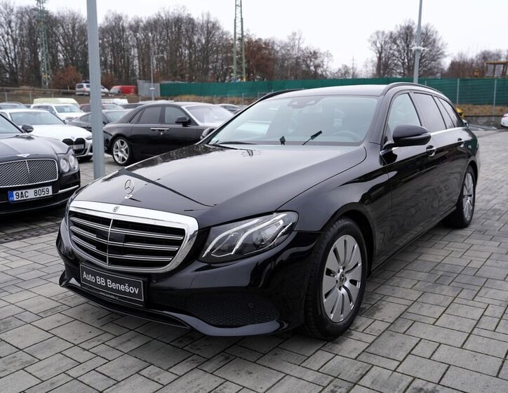 Mercedes-Benz Třídy E Kombi 2,0 l 143 kw
