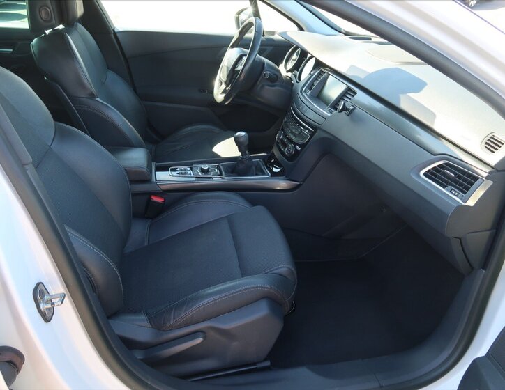 Peugeot 508 Kombi 2,0 l 120 kw