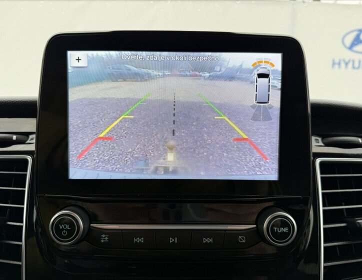 Ford Tourneo Custom MPV 2,0 l 125 kw