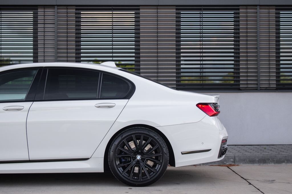 BMW Řada 7 Sedan 3,0 l 294 kw