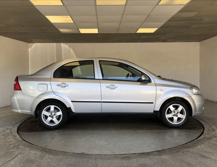Chevrolet Aveo 8