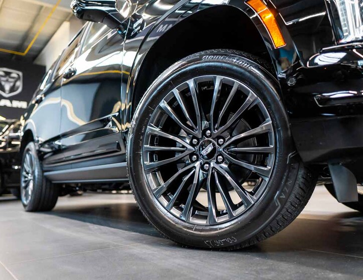 Cadillac Escalade 50