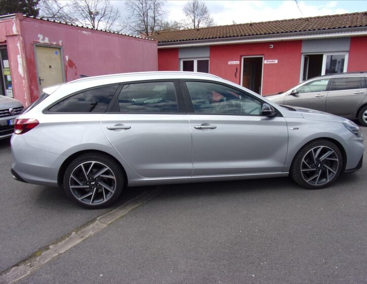 Hyundai i30 Hatchback 1,6 l 100 kw