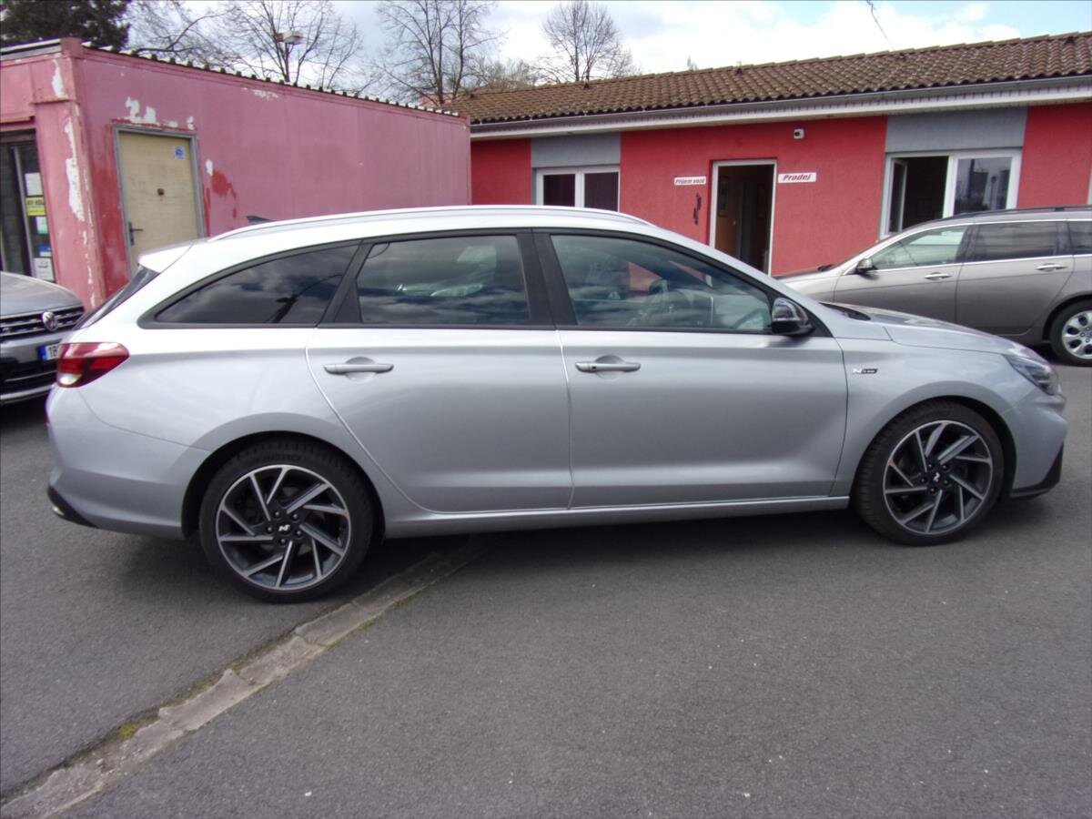Hyundai i30 Hatchback 1,6 l 100 kw