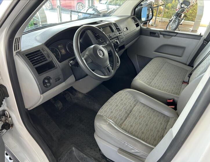 Volkswagen Transporter 9