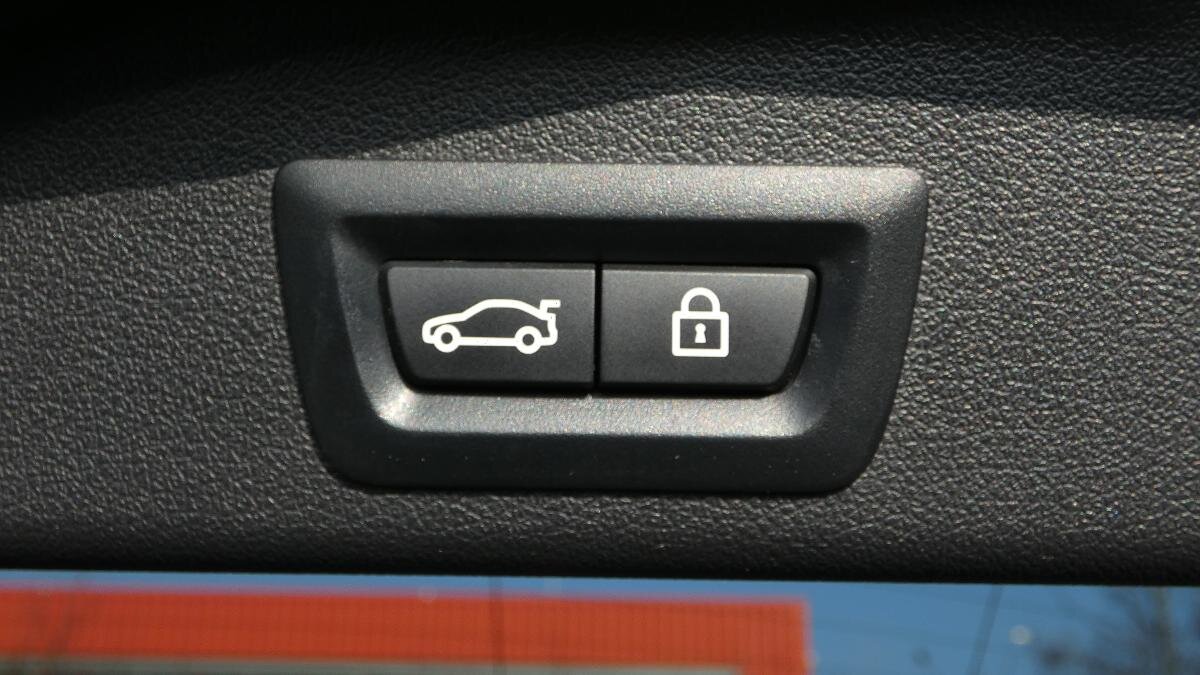 BMW X5 SUV / Terénní 3,0 l 195 kw