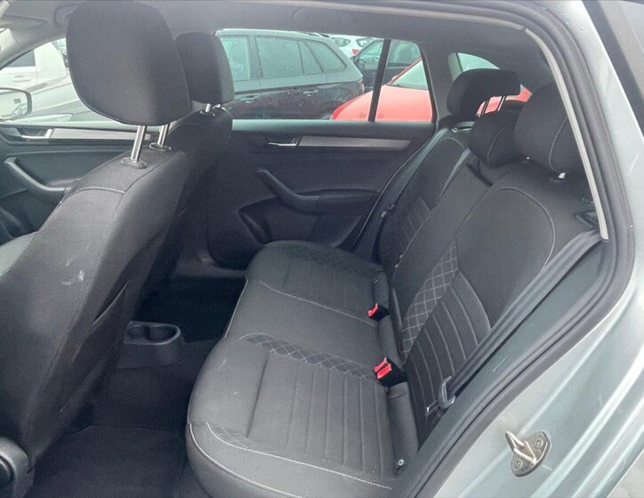 Škoda Rapid Hatchback 999,0 81 kw