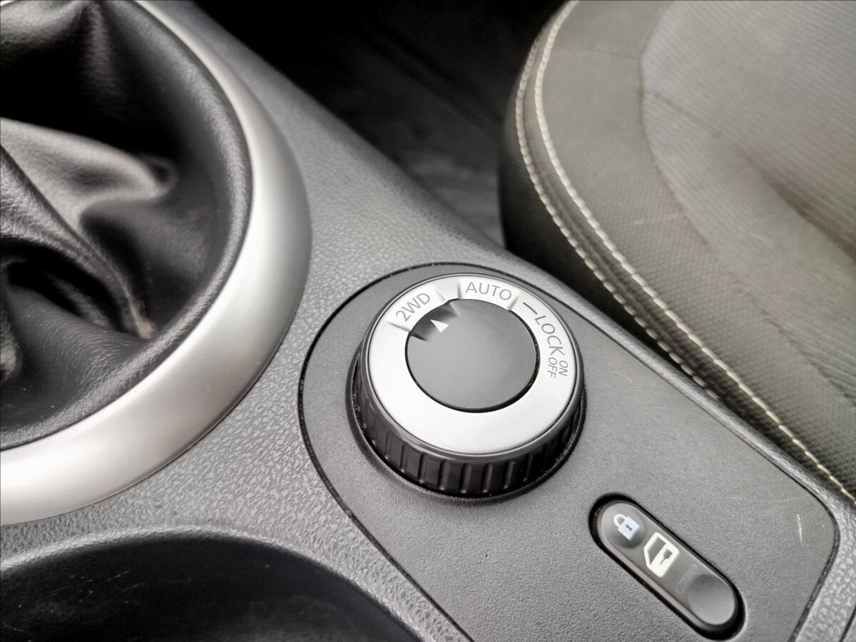 Nissan Qashqai SUV / Terénní 2,0 l 110 kw