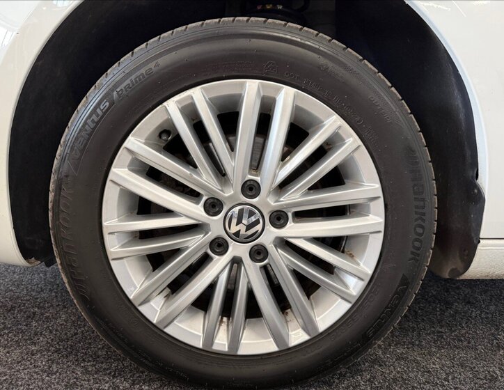 Volkswagen Touran Kombi 1,2 l 77 kw