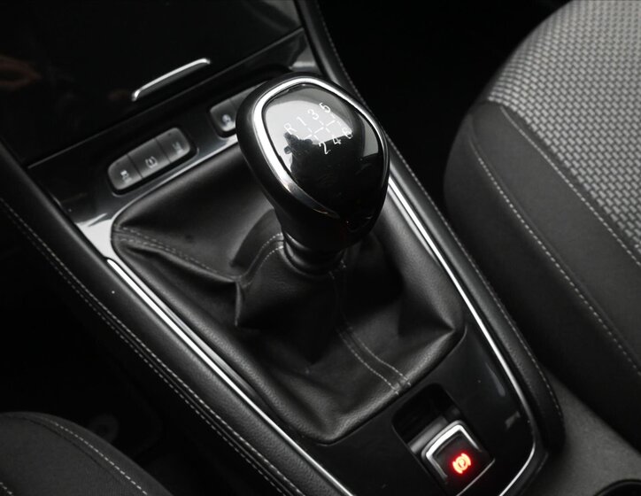 Opel Grandland X SUV 1,6 l 88 kw