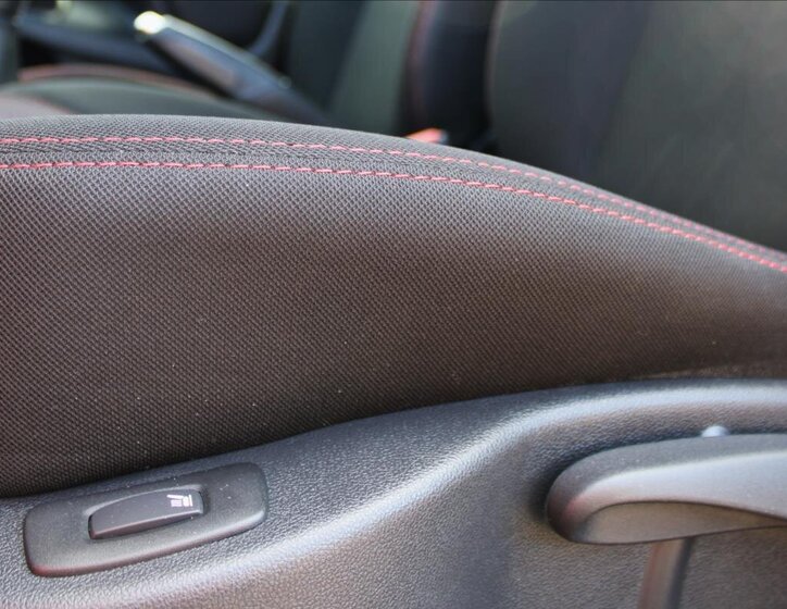 Renault Clio Hatchback 898,0 66 kw