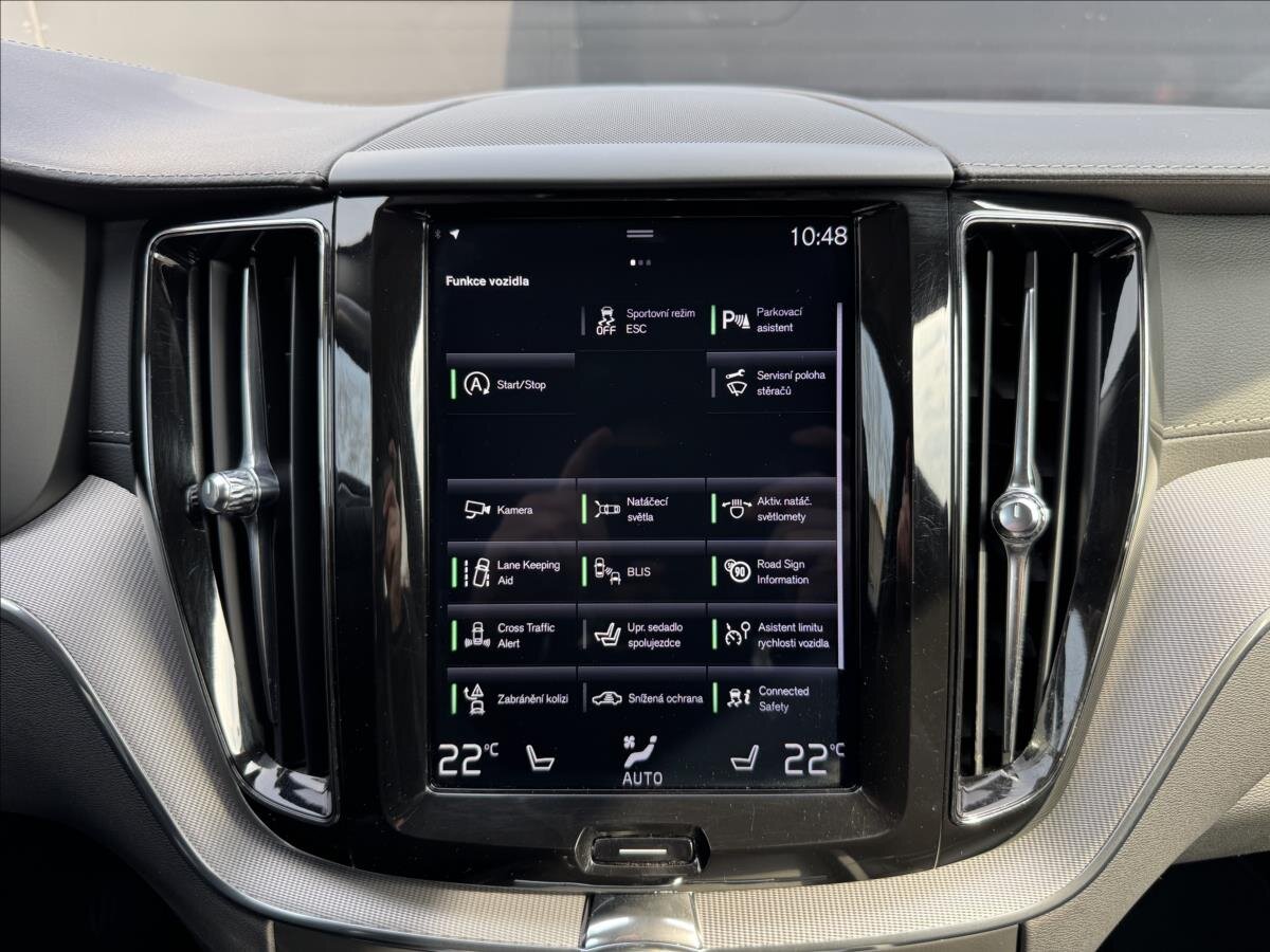 Volvo XC60 SUV / Terénní 2,0 l 173 kw