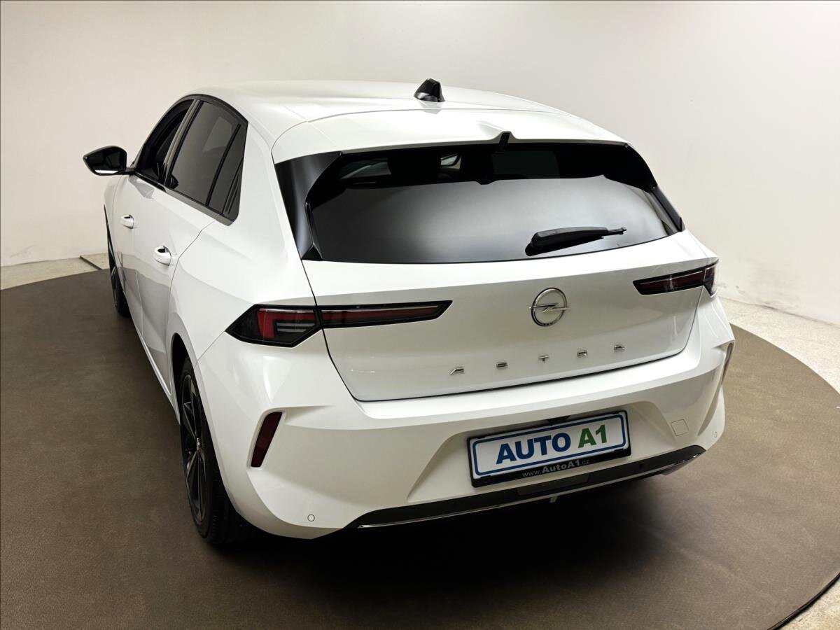Opel Astra Hatchback 1,2 l 96 kw