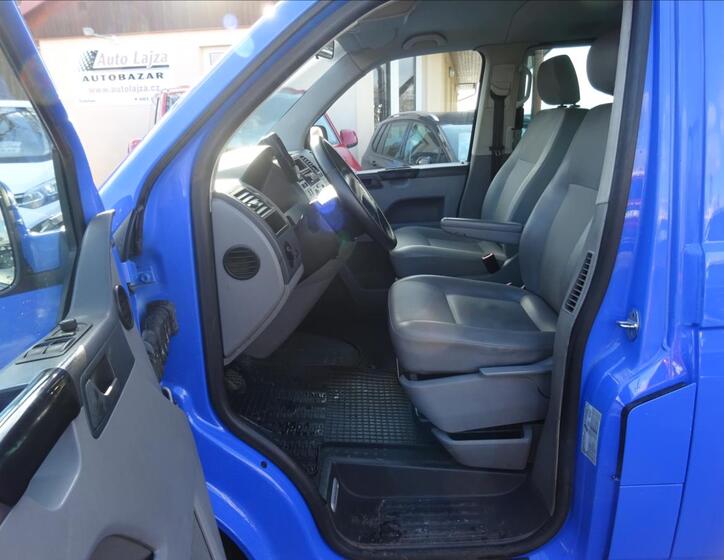 Volkswagen Caravelle 15