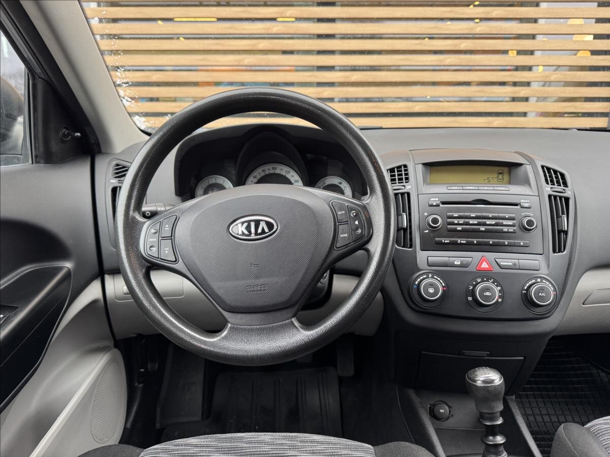 KIA Ceed Hatchback 1,4 l 80 kw