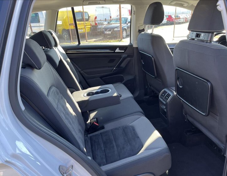 Volkswagen Golf Sportsvan Kombi 1,6 l 81 kw