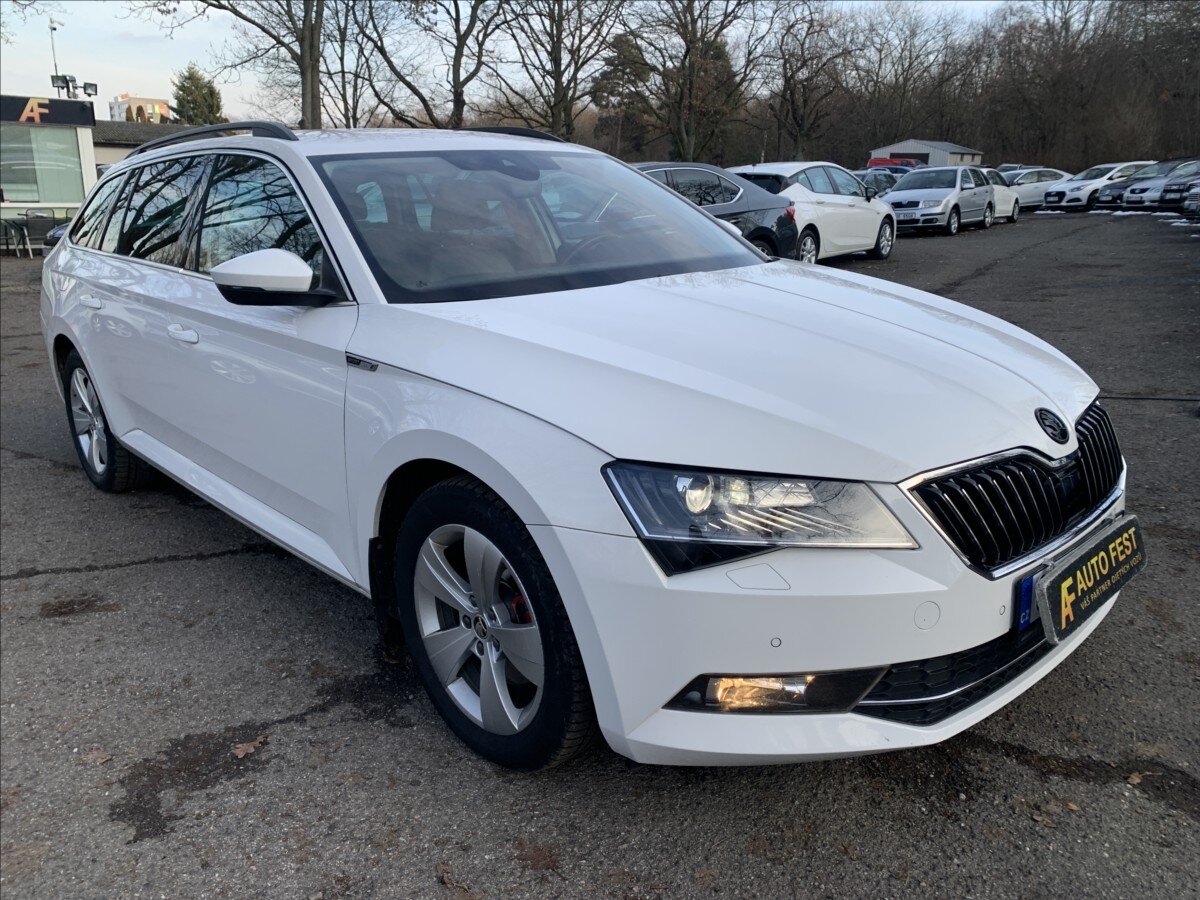 Škoda Superb Kombi 2,0 l 140 kw