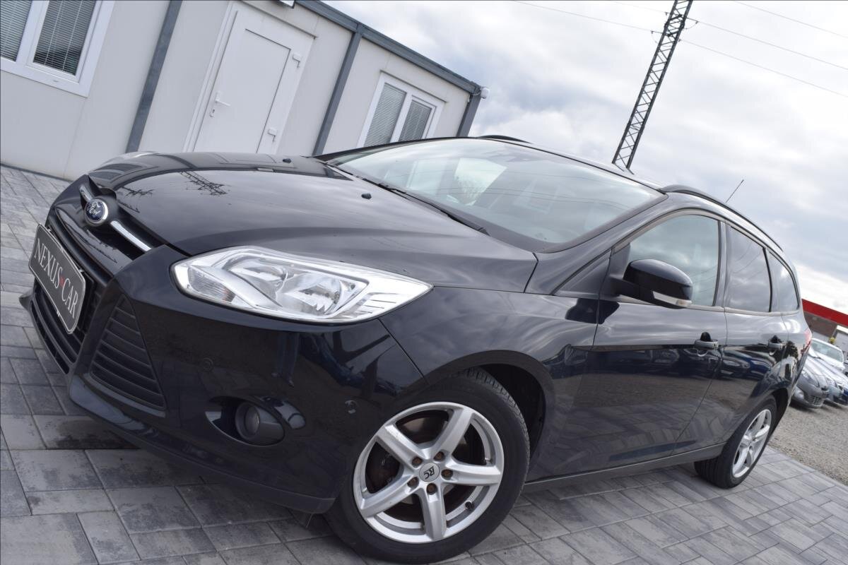 Ford Focus Kombi 998,0 92 kw