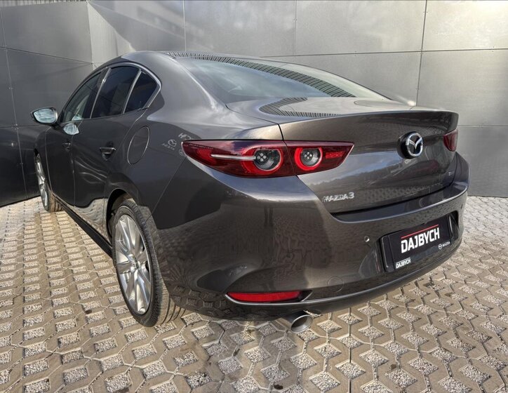 Mazda 3 Sedan 2,0 l 132 kw