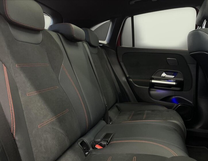 Mercedes-Benz GLA 19