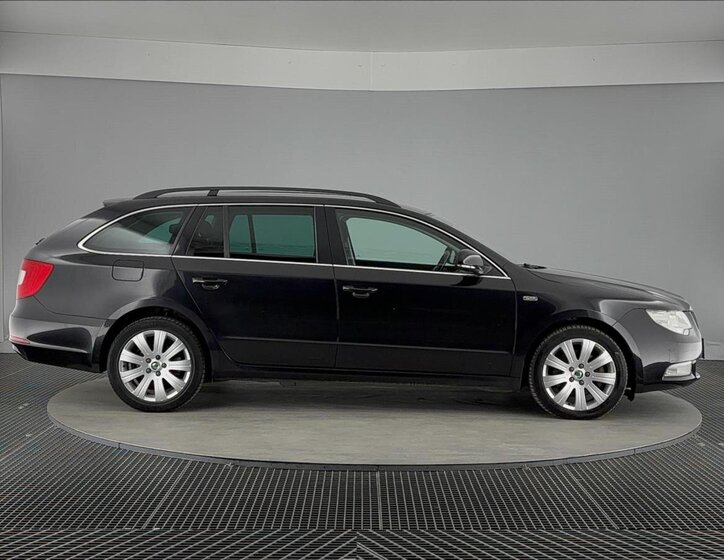 Škoda Superb Kombi 2,0 l 103 kw