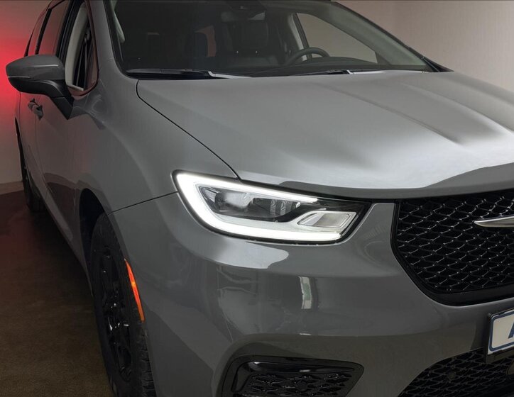 Chrysler Pacifica MPV 3,6 l 214 kw