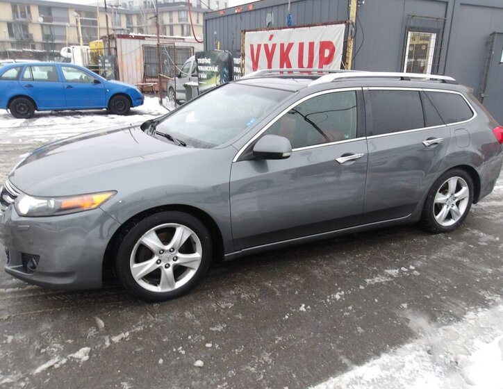 Honda Accord Kombi 2,2 l 110 kw