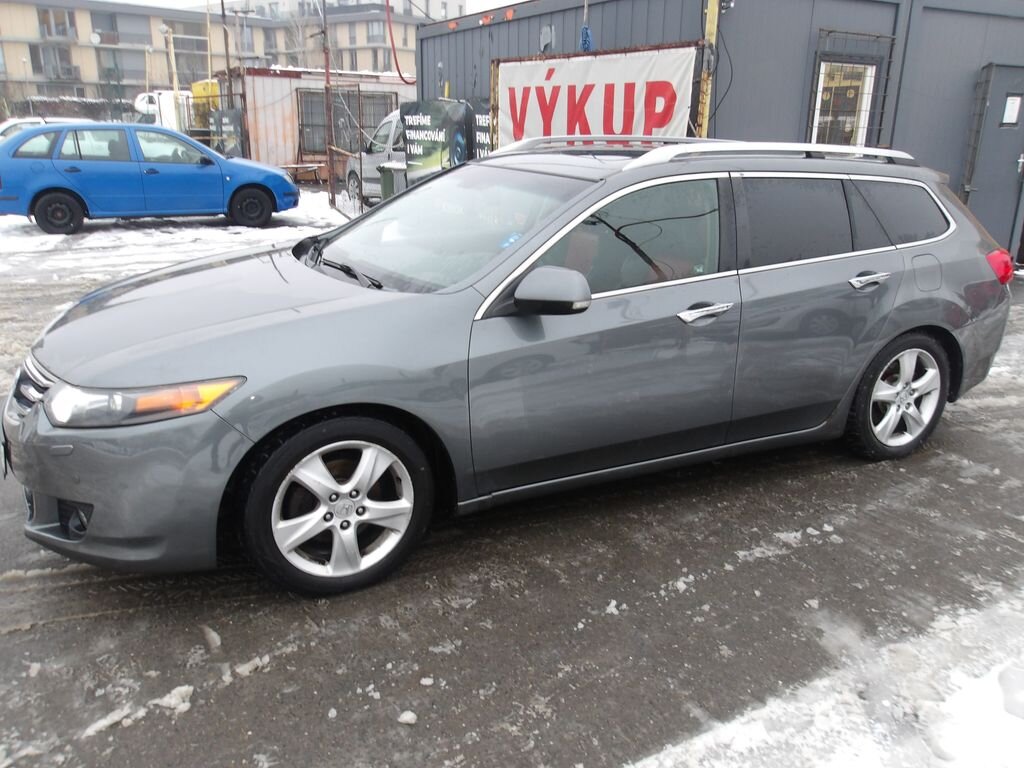 Honda Accord Kombi 2,2 l 110 kw