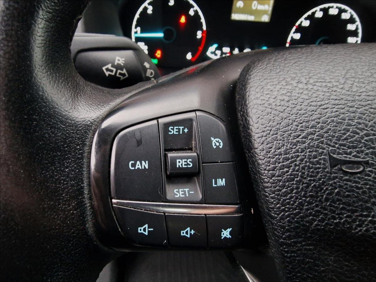 Ford Transit Kombi 2,0 l 96 kw