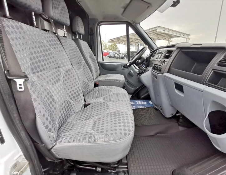 Ford Transit 7