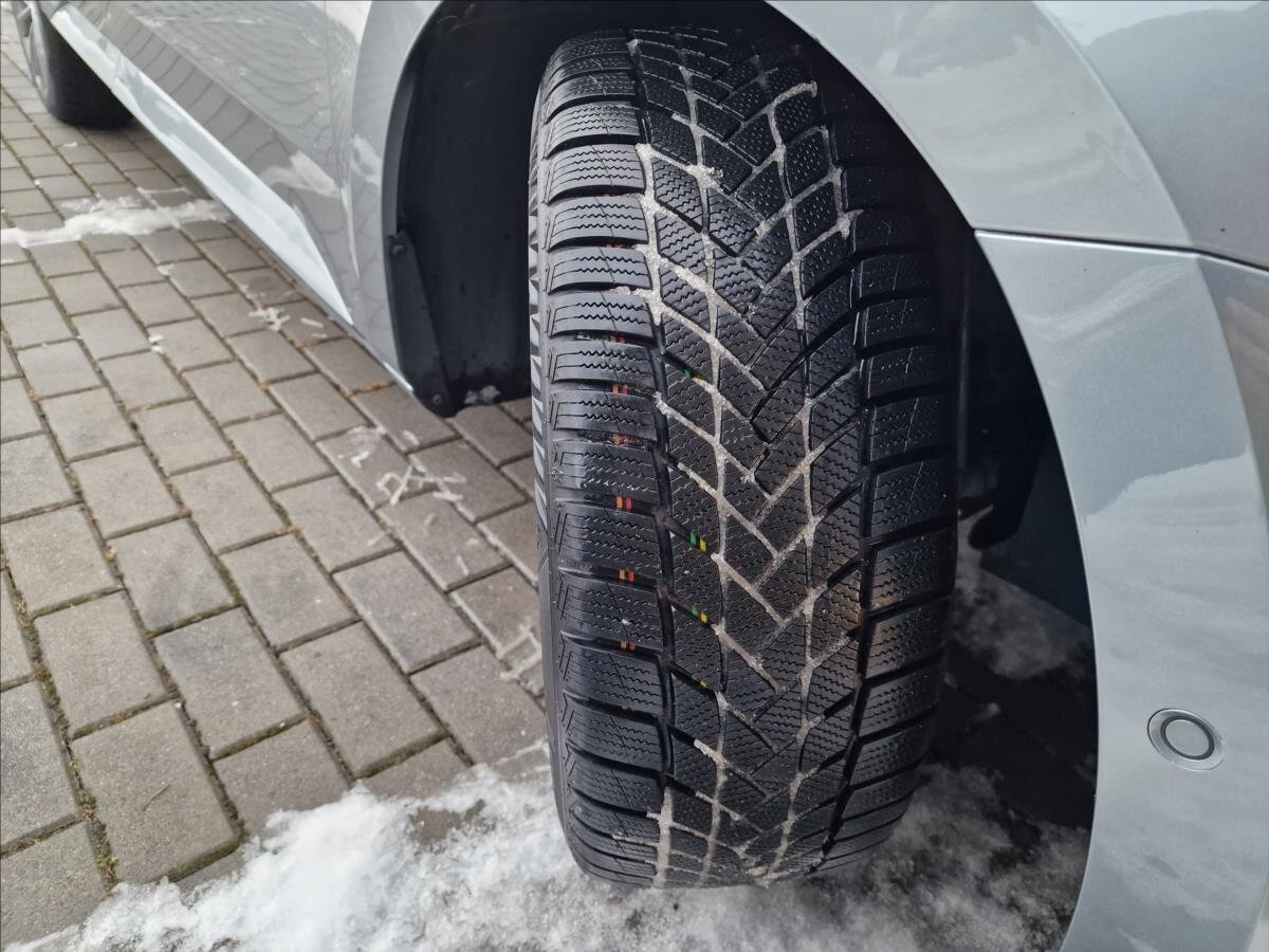 Škoda Superb Liftback 2,0 l 140 kw