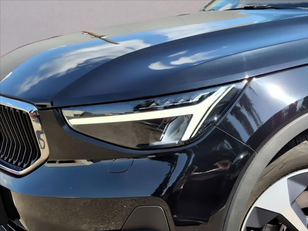Volvo XC40 SUV / Terénní 2,0 l 120 kw