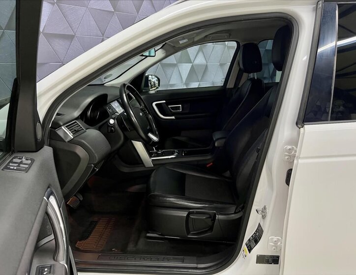 Land Rover Discovery SUV / Terénní 2,0 l 132 kw