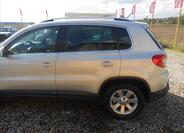 Volkswagen Tiguan 9