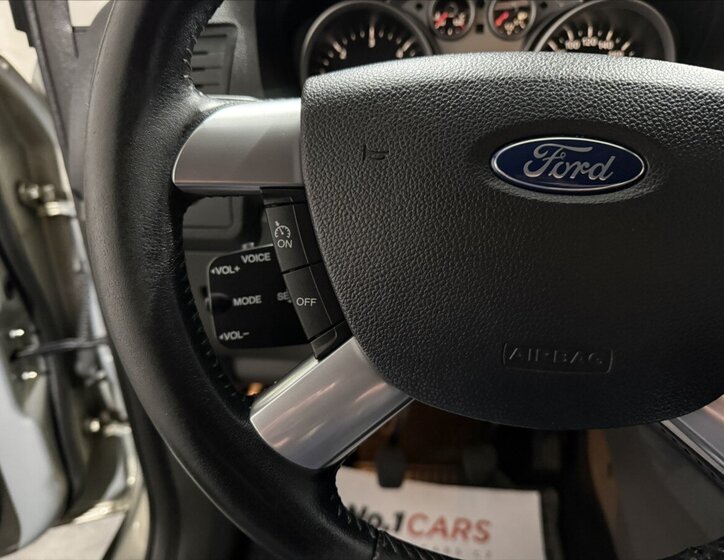 Ford Kuga SUV / Terénní 2,0 l 100 kw